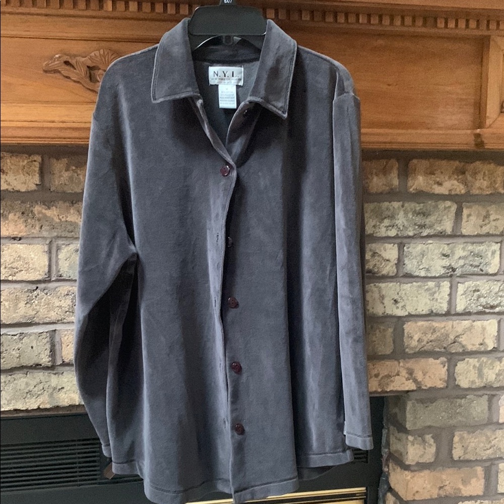 Women's N.Y.L charcoal grey womens button up soft velour size medium euc